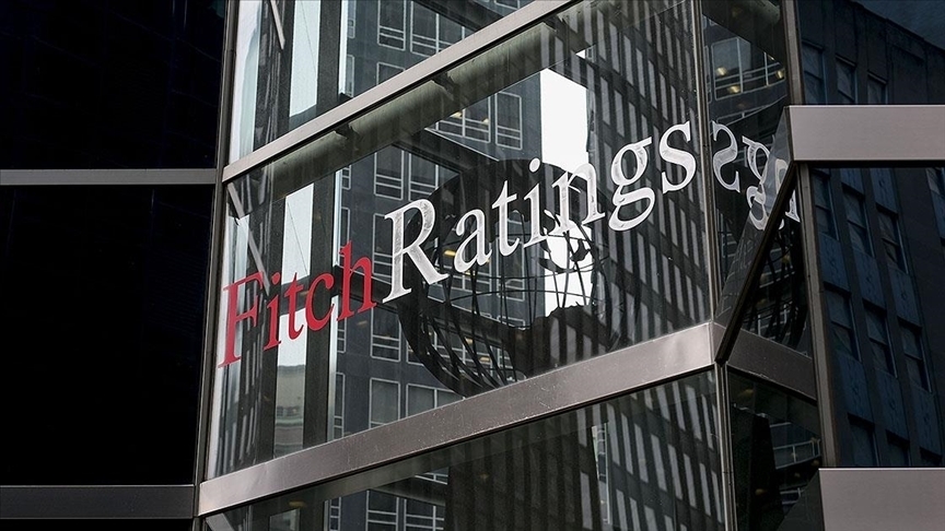 Fitch: İngiliz bankaları sağlam kazançlara doğru ilerliyor