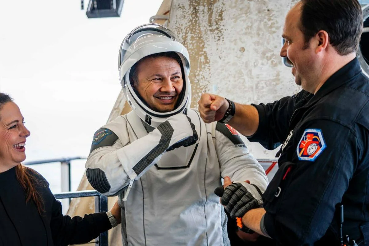 Türkiye’nin İlk Astronotu Alper Gezeravcı Dünyaya Döndü