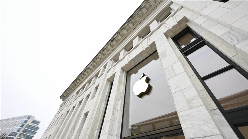 Apple, yanıltıcı satış iddialarıyla 490 milyon dolar ödemeyi kabul etti