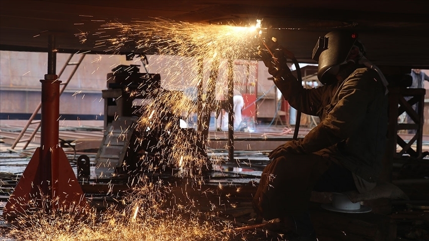 Ocak Ayı Sanayi Üretiminde Aylık Duraklama, Yıllık Artış