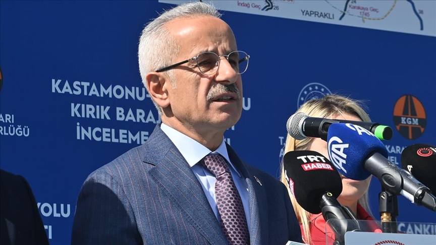 Ulaştırma ve Altyapı Bakanı Uraloğlu: “Siyaseti Hizmet İçin Yapıyoruz, Şehirlerimiz ve Ülkemiz Gelişsin”