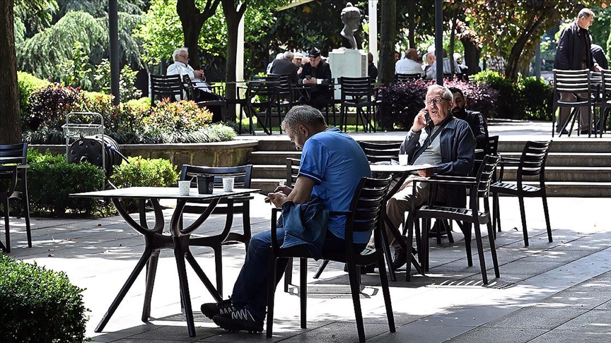 Trabzon Belediyesi Parklarda Çaydanlıkta Ucuzluk: 3 Lira!